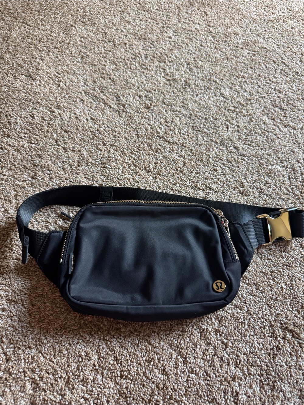 Lululemon Everywhere Belt Bag 1L Metal Hardware Black Gold
